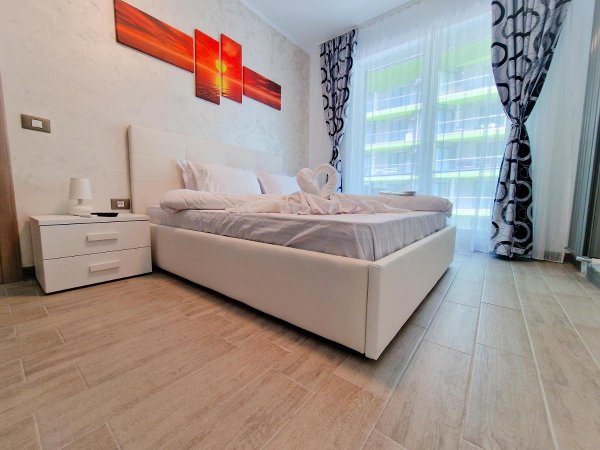 Sole Aparthotel Pool & Spa Mamaia Nord ナボダリ エクステリア 写真