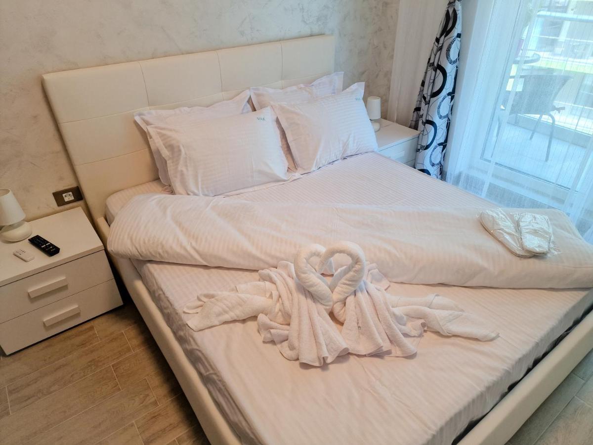 Sole Aparthotel Pool & Spa Mamaia Nord ナボダリ エクステリア 写真